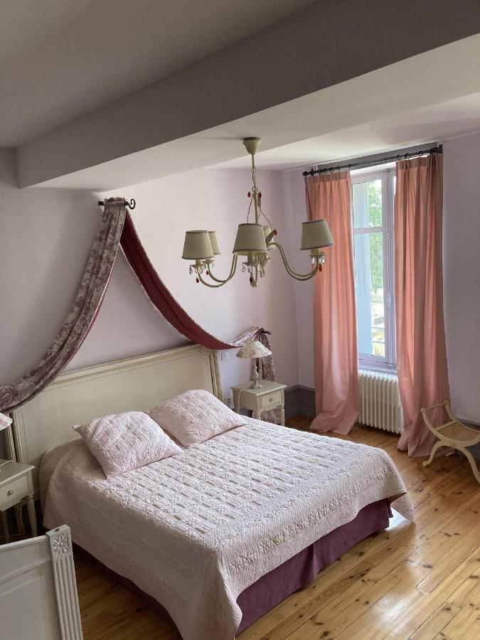 Chateau Tout Y Fault Loriges Exteriör bild