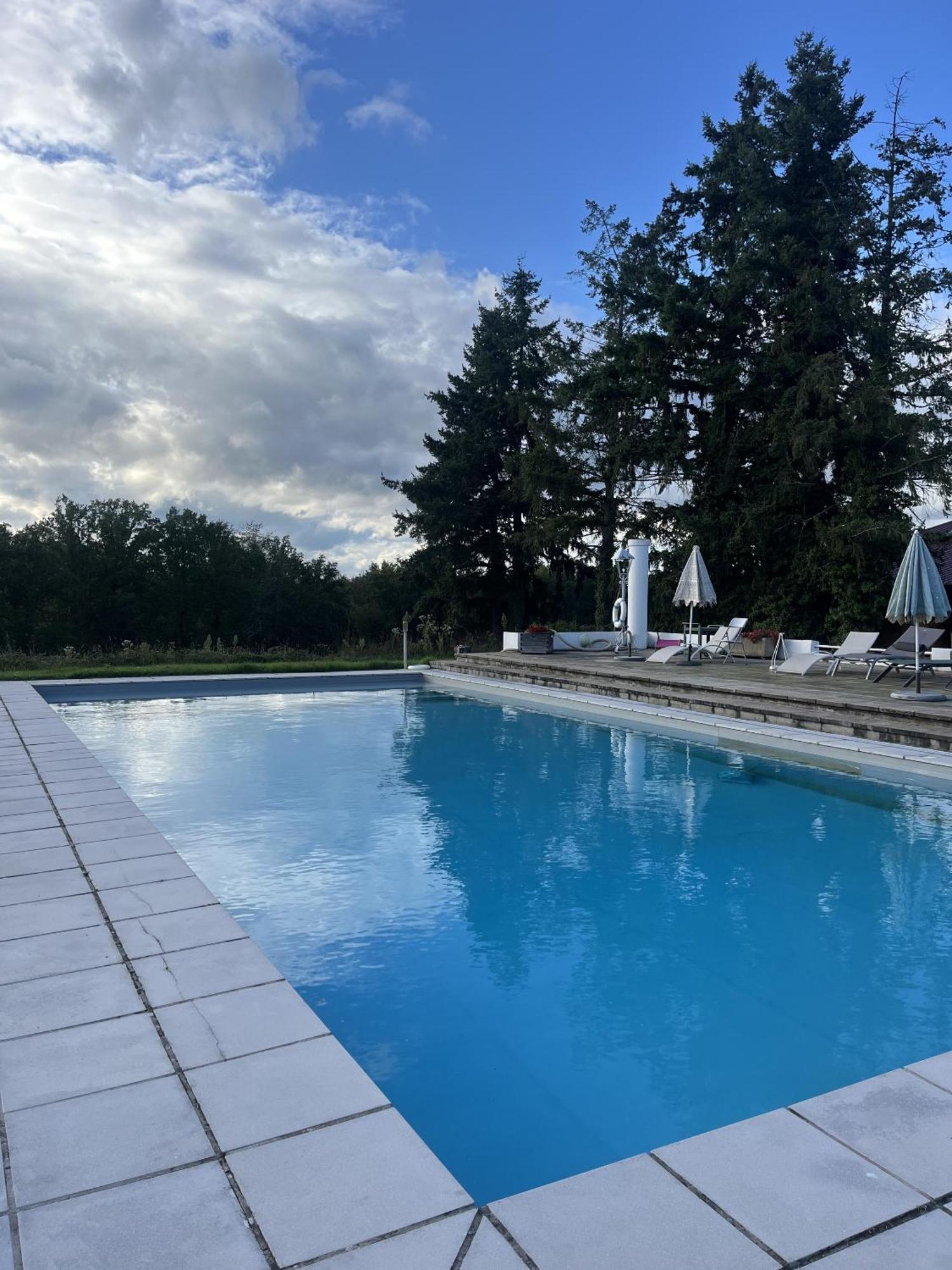 Chateau Tout Y Fault Loriges Exteriör bild