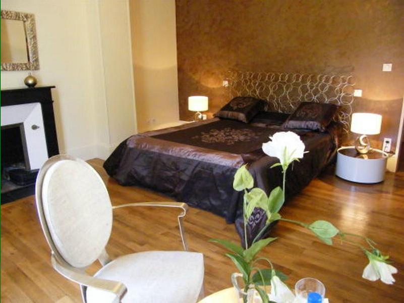 Chateau Tout Y Fault Loriges Rum bild