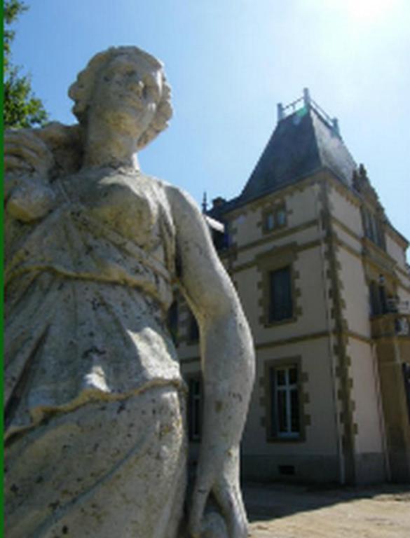 Chateau Tout Y Fault Loriges Exteriör bild